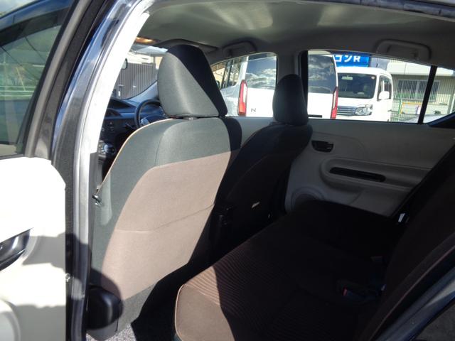 アクア Ｇ　１年走行距離無制限保証付／ワンオーナー／ナビ／ＴＶ／バックモニター／ＥＴＣ／オートライト／前方ドライブレコーダ－／ステアリングスイッチ／プッシュスタート／ＣＤ／ＤＶＤ／ＦＭラジオ／ＡＭラジオ（52枚目）