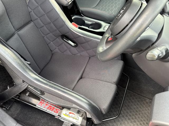 カローラスポーツ Ｇ　Ｚ　純正ディスプレイオーディオナビ　フルＴＶ　バックカメラ　トヨタセーフティセンス　ＴＥＩＮ車高調　ＨＫＳセンタ２本出しマフラー　ＢＲＩＤＥフルバケットシート　シートレール　ＶＯＬＫ　ＴＥ３７アルミ（30枚目）