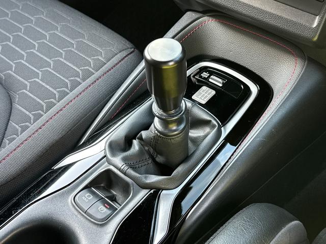 カローラスポーツ Ｇ　Ｚ　純正ディスプレイオーディオナビ　フルＴＶ　バックカメラ　トヨタセーフティセンス　ＴＥＩＮ車高調　ＨＫＳセンタ２本出しマフラー　ＢＲＩＤＥフルバケットシート　シートレール　ＶＯＬＫ　ＴＥ３７アルミ（61枚目）
