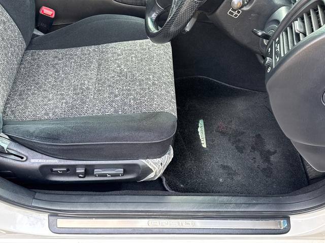 アリスト Ｓ３００ベルテックスエディション　後期　ワンオーナ　ＪＢＬサウンド　禁煙　２ＪＺ　純正ＤＶＤナビ　サンルーフ　ＤＶＤプレイヤー　ＣＤチェンジャー　パワーシート　電動テレスコ　ステアマチック　フェンダーポール　　キーレス　ＥＴＣ（25枚目）