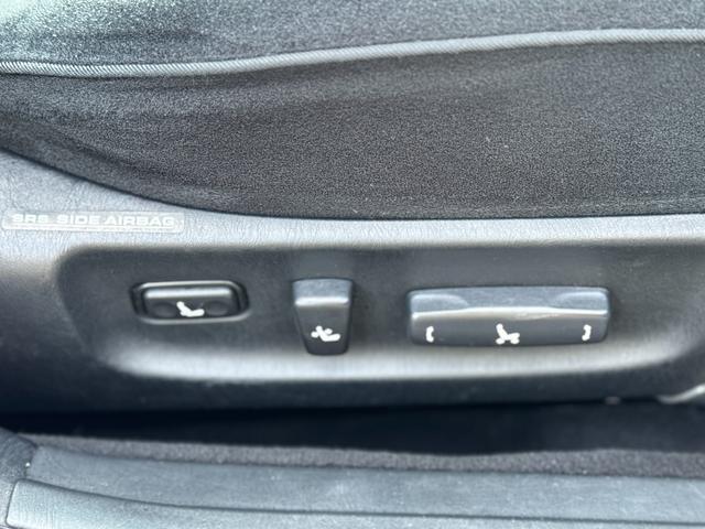 アリスト Ｓ３００ベルテックスエディション　後期　ワンオーナ　ＪＢＬサウンド　禁煙　２ＪＺ　純正ＤＶＤナビ　サンルーフ　ＤＶＤプレイヤー　ＣＤチェンジャー　パワーシート　電動テレスコ　ステアマチック　フェンダーポール　　キーレス　ＥＴＣ（27枚目）