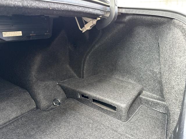 アリスト Ｓ３００ベルテックスエディション　後期　ワンオーナ　ＪＢＬサウンド　禁煙　２ＪＺ　純正ＤＶＤナビ　サンルーフ　ＤＶＤプレイヤー　ＣＤチェンジャー　パワーシート　電動テレスコ　ステアマチック　フェンダーポール　　キーレス　ＥＴＣ（39枚目）