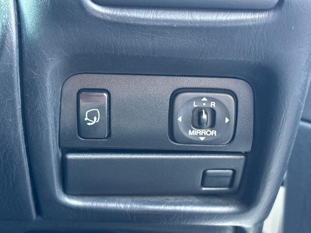 アリスト Ｓ３００ベルテックスエディション　後期　ワンオーナ　ＪＢＬサウンド　禁煙　２ＪＺ　純正ＤＶＤナビ　サンルーフ　ＤＶＤプレイヤー　ＣＤチェンジャー　パワーシート　電動テレスコ　ステアマチック　フェンダーポール　　キーレス　ＥＴＣ（50枚目）