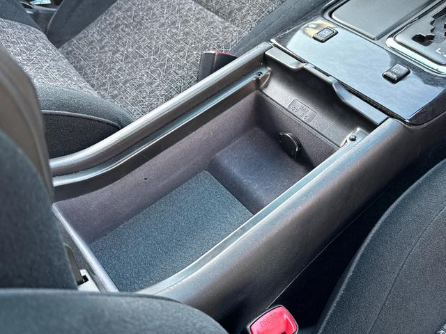 アリスト Ｓ３００ベルテックスエディション　後期　ワンオーナ　ＪＢＬサウンド　禁煙　２ＪＺ　純正ＤＶＤナビ　サンルーフ　ＤＶＤプレイヤー　ＣＤチェンジャー　パワーシート　電動テレスコ　ステアマチック　フェンダーポール　　キーレス　ＥＴＣ（64枚目）