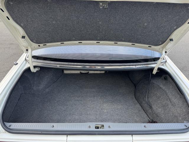 レパード 後期 純正サンルーフ 純正白パールII 1J1 運転席パワーシート V20ツインカムターボ Wedsプロフェッサーアルミ クルーズコントロール リモコンキー 電動格納ドアミラー 日産純正ピュアトロン(48枚目)