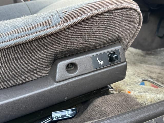 レパード 後期 純正サンルーフ 純正白パールII 1J1 運転席パワーシート V20ツインカムターボ Wedsプロフェッサーアルミ クルーズコントロール リモコンキー 電動格納ドアミラー 日産純正ピュアトロン(54枚目)