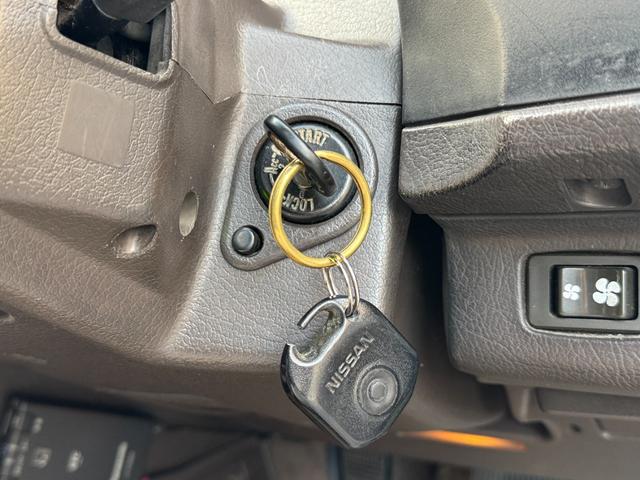 レパード 後期 純正サンルーフ 純正白パールII 1J1 運転席パワーシート V20ツインカムターボ Wedsプロフェッサーアルミ クルーズコントロール リモコンキー 電動格納ドアミラー 日産純正ピュアトロン(60枚目)