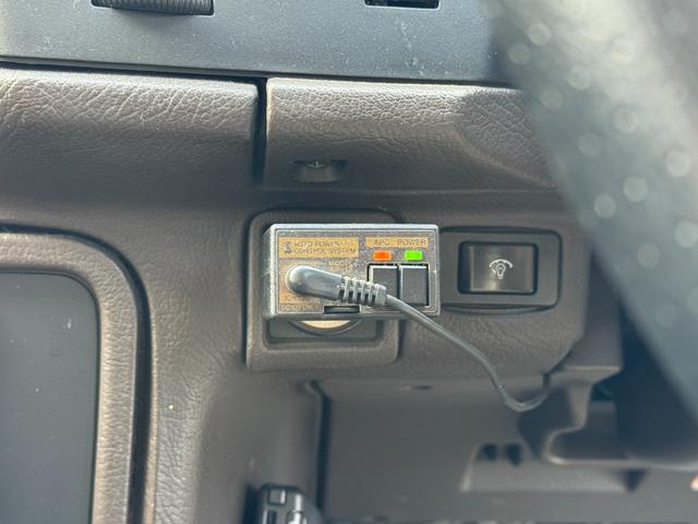 レパード 後期 純正サンルーフ 純正白パールII 1J1 運転席パワーシート V20ツインカムターボ Wedsプロフェッサーアルミ クルーズコントロール リモコンキー 電動格納ドアミラー 日産純正ピュアトロン(65枚目)