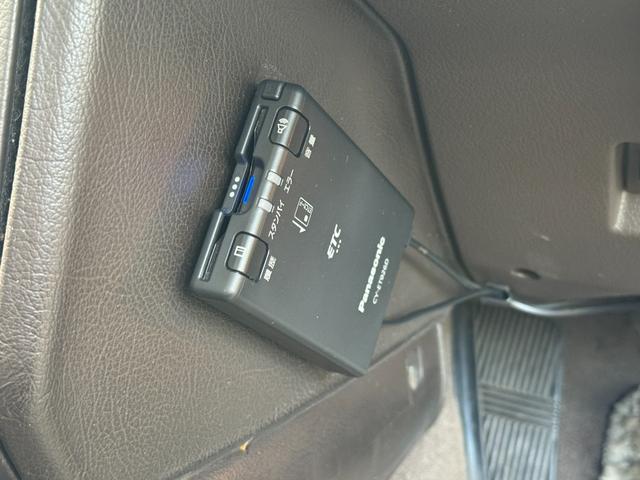 レパード 後期 純正サンルーフ 純正白パールII 1J1 運転席パワーシート V20ツインカムターボ Wedsプロフェッサーアルミ クルーズコントロール リモコンキー 電動格納ドアミラー 日産純正ピュアトロン(66枚目)