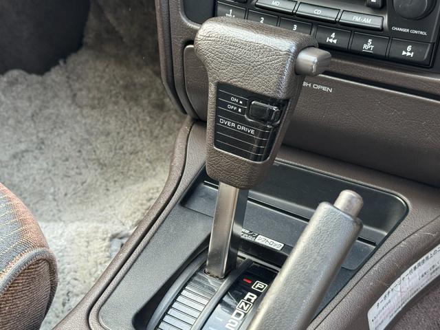 レパード 後期 純正サンルーフ 純正白パールII 1J1 運転席パワーシート V20ツインカムターボ Wedsプロフェッサーアルミ クルーズコントロール リモコンキー 電動格納ドアミラー 日産純正ピュアトロン(68枚目)