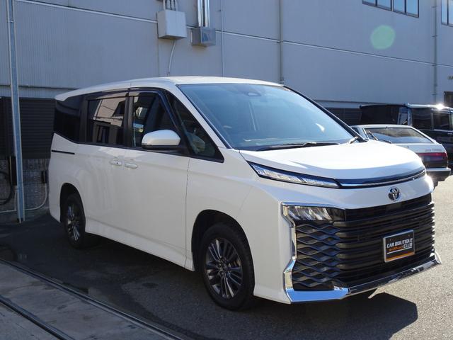 ヴォクシー Ｓ－Ｇ　４ＷＤ　８人乗　寒冷地仕様　１４型後席モニター　　トヨタセーフティ―センス　両側パワースライドドア　純正ディスプレイオーディオ　コネクティッドナビ　バックカメラ　ＥＴＣ２．０　ＣＤ／ＤＶＤデッキ（3枚目）