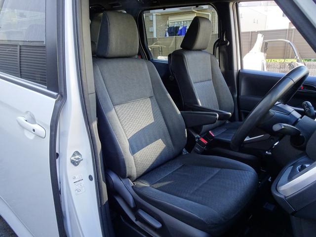 ヴォクシー Ｓ－Ｇ　４ＷＤ　８人乗　寒冷地仕様　１４型後席モニター　　トヨタセーフティ―センス　両側パワースライドドア　純正ディスプレイオーディオ　コネクティッドナビ　バックカメラ　ＥＴＣ２．０　ＣＤ／ＤＶＤデッキ（20枚目）