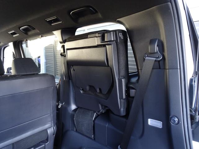 ヴォクシー Ｓ－Ｇ　４ＷＤ　８人乗　寒冷地仕様　１４型後席モニター　　トヨタセーフティ―センス　両側パワースライドドア　純正ディスプレイオーディオ　コネクティッドナビ　バックカメラ　ＥＴＣ２．０　ＣＤ／ＤＶＤデッキ（39枚目）