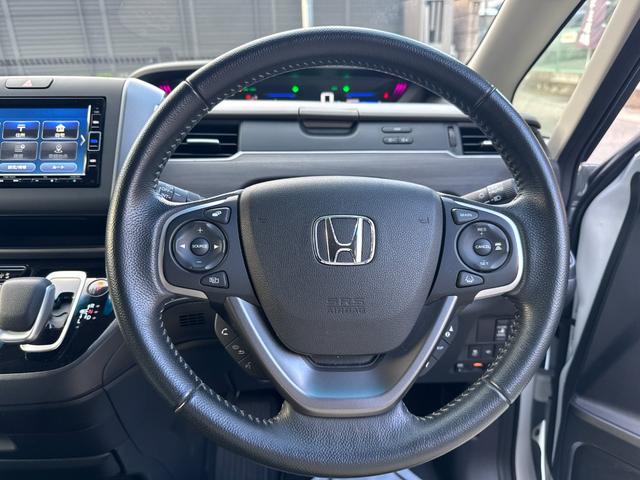 フリードハイブリッド ハイブリッド・Gホンダセンシング ワンオーナー Gathers純正ナビ フルセグTV バックカメラ シートヒーター リアソナー 禁煙 純正ドライブレコーダー  オートLEDヘッドライト 両側電動スライドドア 記録簿4枚 ETC(38枚目)