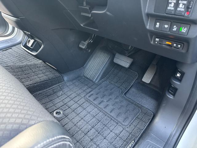 フリードハイブリッド ハイブリッド・Gホンダセンシング ワンオーナー Gathers純正ナビ フルセグTV バックカメラ シートヒーター リアソナー 禁煙 純正ドライブレコーダー  オートLEDヘッドライト 両側電動スライドドア 記録簿4枚 ETC(60枚目)