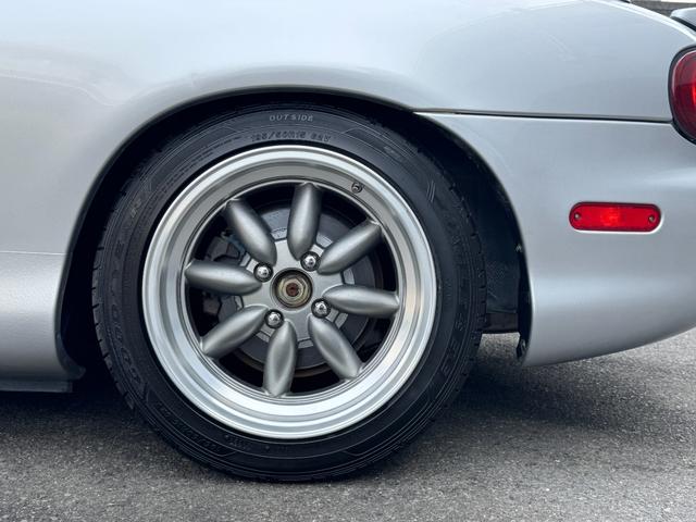 ロードスター VS コンビネーションA TEIN車高調 Boseサウンド 革シート Le Braフルブラ 社外LEDヘッドライト 社外15インチアルミ フロントフォグ 社外ミラー 新ガス対応 リヤガラスス 社外キーレス 社外エアクリ(12枚目)