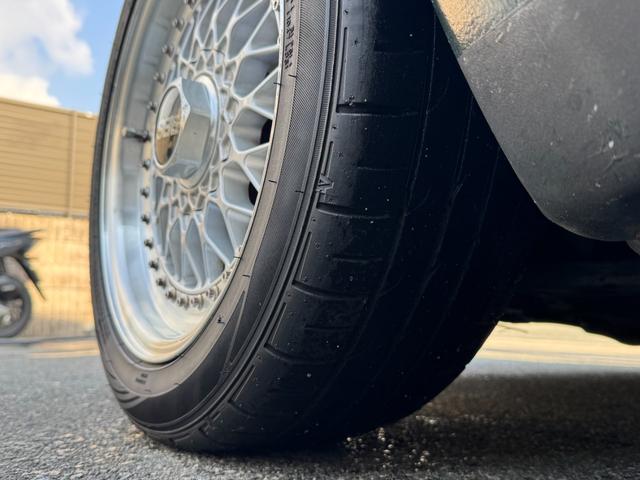 ユーノスロードスター Vスペシャル タンレザーシート 専用スカッフプレート 専用フロアマット プッシュスタート オートエグゼマフラー BBSアルミ NPG車高調 KENWOODツイーター CD/MDレシーバー ETC 記録簿13枚(18枚目)