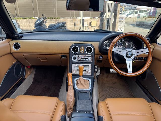 ユーノスロードスター Vスペシャル タンレザーシート 専用スカッフプレート 専用フロアマット プッシュスタート オートエグゼマフラー BBSアルミ NPG車高調 KENWOODツイーター CD/MDレシーバー ETC 記録簿13枚(27枚目)