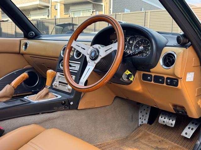 ユーノスロードスター Vスペシャル タンレザーシート 専用スカッフプレート 専用フロアマット プッシュスタート オートエグゼマフラー BBSアルミ NPG車高調 KENWOODツイーター CD/MDレシーバー ETC 記録簿13枚(30枚目)