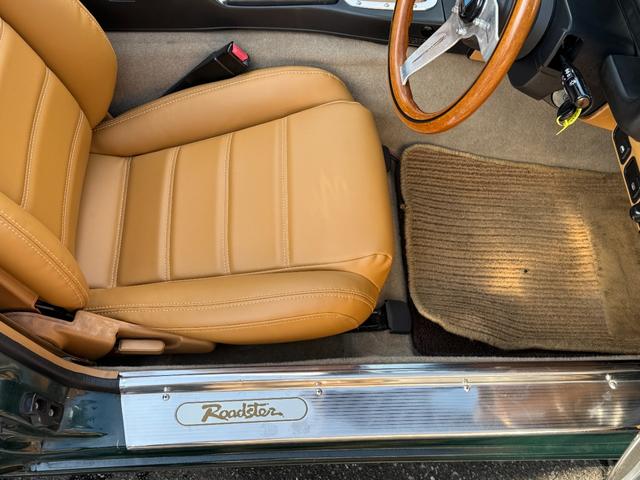 ユーノスロードスター Vスペシャル タンレザーシート 専用スカッフプレート 専用フロアマット プッシュスタート オートエグゼマフラー BBSアルミ NPG車高調 KENWOODツイーター CD/MDレシーバー ETC 記録簿13枚(31枚目)