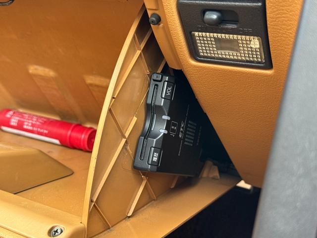 ユーノスロードスター Vスペシャル タンレザーシート 専用スカッフプレート 専用フロアマット プッシュスタート オートエグゼマフラー BBSアルミ NPG車高調 KENWOODツイーター CD/MDレシーバー ETC 記録簿13枚(56枚目)