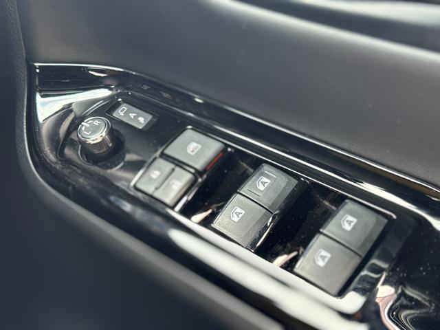 ノア ハイブリッドG 後期 ワンオーナー 両側電動スライドドア ALPINE12型フチップダウンモニタ 純正ナビTV バックカメラ トヨタセーフティセンス フロントドラレコ 前後ソナー クルコン オートLEDライト(67枚目)