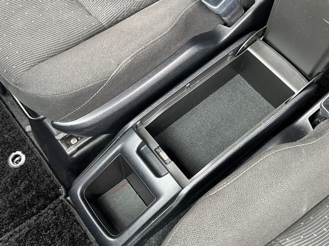 ノア ハイブリッドG 後期 ワンオーナー 両側電動スライドドア ALPINE12型フチップダウンモニタ 純正ナビTV バックカメラ トヨタセーフティセンス フロントドラレコ 前後ソナー クルコン オートLEDライト(70枚目)