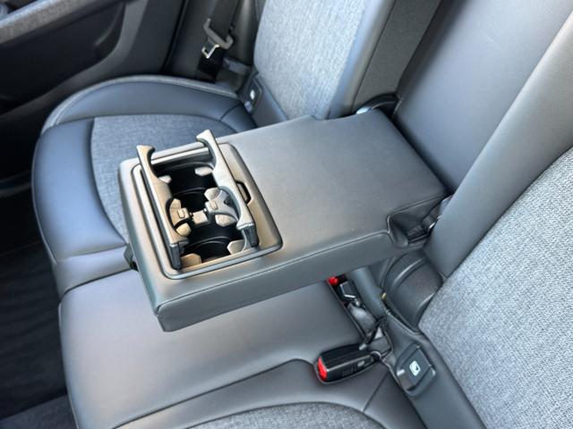 ＭＩＮＩ クーパーＤ　クロスオーバー　インテリジェントセーフティ　ドライビングアシスト　パワーバックドア　純正ＨＤＤナビ　リアビューカメラ　アクティブクルーズコントロール　アンビエントライト　　Ｂｌｕｅｔｏｏｔｈ　ＡｐｐｌｅＣａｒＰｌａｙ（30枚目）