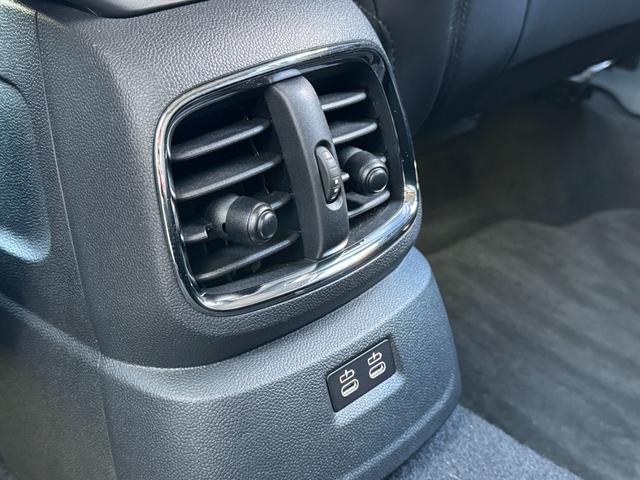 ＭＩＮＩ クーパーＤ　クロスオーバー　インテリジェントセーフティ　ドライビングアシスト　パワーバックドア　純正ＨＤＤナビ　リアビューカメラ　アクティブクルーズコントロール　アンビエントライト　　Ｂｌｕｅｔｏｏｔｈ　ＡｐｐｌｅＣａｒＰｌａｙ（31枚目）