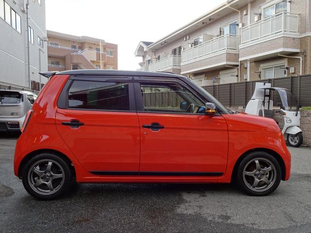 Ｎ－ＯＮＥ ＲＳ　６ＭＴ　エンケイ１５インチ　モデューロサス　ＨＫＳマフラー　ツートーンカラー　無限サイドバイザー　無限ドアハンドルプロテクター　センターストライプデカール　ギャザーズ８インチナビ　前後ドラレコ（8枚目）