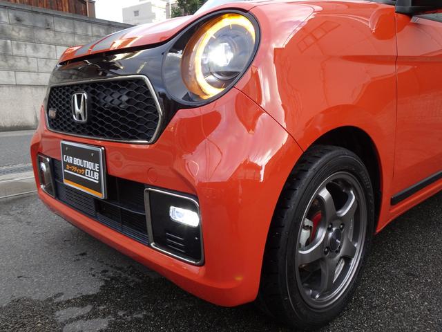 Ｎ－ＯＮＥ ＲＳ　６ＭＴ　エンケイ１５インチ　モデューロサス　ＨＫＳマフラー　ツートーンカラー　無限サイドバイザー　無限ドアハンドルプロテクター　センターストライプデカール　ギャザーズ８インチナビ　前後ドラレコ（10枚目）