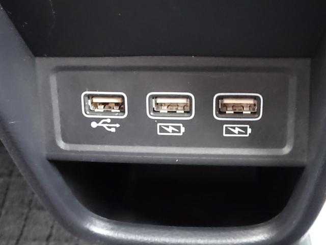 Ｎ－ＯＮＥ ＲＳ　６ＭＴ　エンケイ１５インチ　モデューロサス　ＨＫＳマフラー　ツートーンカラー　無限サイドバイザー　無限ドアハンドルプロテクター　センターストライプデカール　ギャザーズ８インチナビ　前後ドラレコ（60枚目）