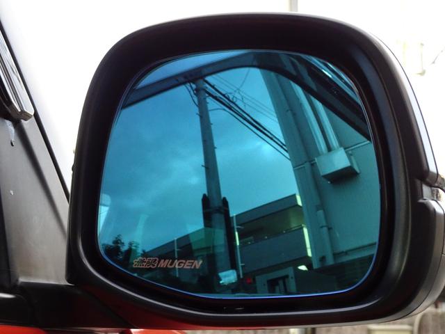 Ｎ－ＯＮＥ ＲＳ　６ＭＴ　エンケイ１５インチ　モデューロサス　ＨＫＳマフラー　ツートーンカラー　無限サイドバイザー　無限ドアハンドルプロテクター　センターストライプデカール　ギャザーズ８インチナビ　前後ドラレコ（69枚目）