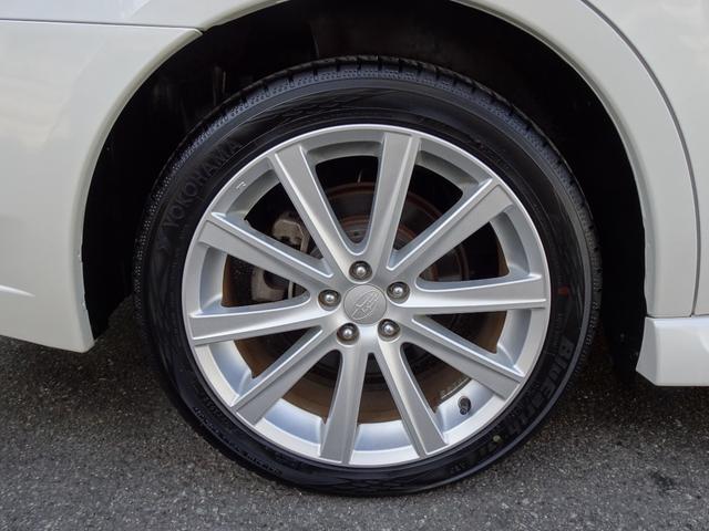 レガシィツーリングワゴン 2.5iアイサイト Sパッケージ ワンオーナー ユーザー買取 禁煙 革シート 前席パワーシート 運転席シートメモリー機能 純正18インチアルミ 追従式クルコン スマートキー プッシュスタート 社外7インチナビ Bカメラ ETC(18枚目)