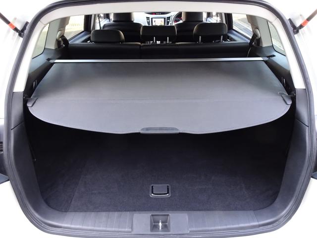 レガシィツーリングワゴン 2.5iアイサイト Sパッケージ ワンオーナー ユーザー買取 禁煙 革シート 前席パワーシート 運転席シートメモリー機能 純正18インチアルミ 追従式クルコン スマートキー プッシュスタート 社外7インチナビ Bカメラ ETC(40枚目)