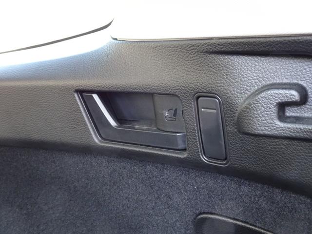 レガシィツーリングワゴン 2.5iアイサイト Sパッケージ ワンオーナー ユーザー買取 禁煙 革シート 前席パワーシート 運転席シートメモリー機能 純正18インチアルミ 追従式クルコン スマートキー プッシュスタート 社外7インチナビ Bカメラ ETC(44枚目)