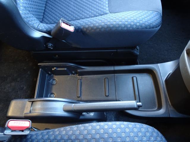 ＮＶ２００バネットワゴン １６Ｘ－２Ｒ　フジカーズ　ＦＯＣＳ　Ｌｕｓ　サブバッテリー　走行充電　外部電源　インバーター　ＲＥＶＯシート　脱着式テーブル　遮光カーテン　天井ＬＥＤ照明　社外７インチナビ　バックカメラ　フリップダウンモニター（57枚目）