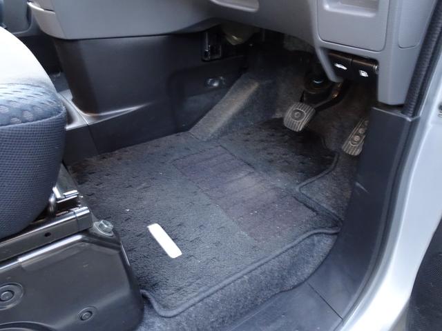 ＮＶ２００バネットワゴン １６Ｘ－２Ｒ　フジカーズ　ＦＯＣＳ　Ｌｕｓ　サブバッテリー　走行充電　外部電源　インバーター　ＲＥＶＯシート　脱着式テーブル　遮光カーテン　天井ＬＥＤ照明　社外７インチナビ　バックカメラ　フリップダウンモニター（62枚目）