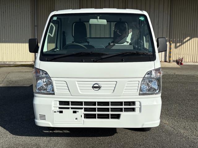 ＮＴ１００クリッパートラック ＤＸ農繁仕様　５速マニュアル　Ｈｉ－Ｌｏ切替付きパートタイム４ＷＤ　デフロック　ゲートプロテクター　テールゲートチェーン　荷台作業灯（2枚目）