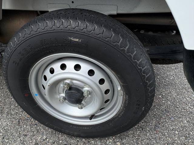 ＮＴ１００クリッパートラック ＤＸ農繁仕様　５速マニュアル　Ｈｉ－Ｌｏ切替付パートタイム４ＷＤ　デフロック　走行５４６０ｋｍ（12枚目）