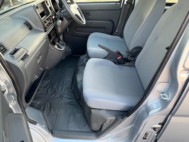 ハイゼットカーゴ ＤＸ　ハイルーフ　パートタイム４ＷＤ　４速ＡＴ車　キーレスエントリー（16枚目）