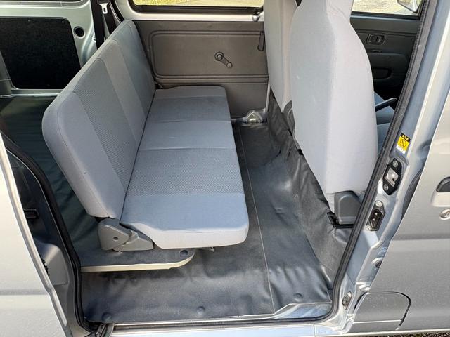 ハイゼットカーゴ ＤＸ　ハイルーフ　パートタイム４ＷＤ　４速ＡＴ車　キーレスエントリー（19枚目）