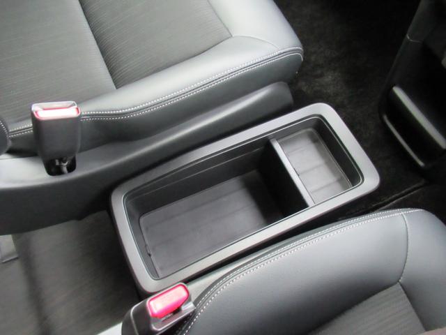 ステップワゴン ｅ：ＨＥＶスパーダ　１１．４インチＨｏｎｄａＣＯＮＮＥＣＴナビ　フルセグ　Ｂｌｕｅｔｏｏｔｈ　Ｂカメラ　両側電動スライド　電動リアゲート　シートヒーター　ルーフコンソール　フローリング調フロアマット　当社デモカー（27枚目）