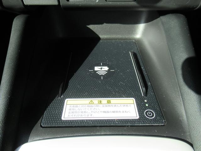 フィット ｅ：ＨＥＶリュクス　ギャザズナビ　フルセグ　ＤＶＤ　ＣＤ　Ｂｌｕｅｔｏｏｔｈ　ＬＥＤヘッドライト　フォグライト　ＥＴＣ　ワイヤレス充電　Ｂカメラ　前後ドラレコ　本革シート　シートヒーター　ＬＥＤヘッドライト　純正アルミ（21枚目）