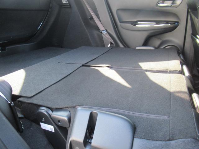 フィット ｅ：ＨＥＶリュクス　ギャザズナビ　フルセグ　ＤＶＤ　ＣＤ　Ｂｌｕｅｔｏｏｔｈ　ＬＥＤヘッドライト　フォグライト　ＥＴＣ　ワイヤレス充電　Ｂカメラ　前後ドラレコ　本革シート　シートヒーター　ＬＥＤヘッドライト　純正アルミ（41枚目）