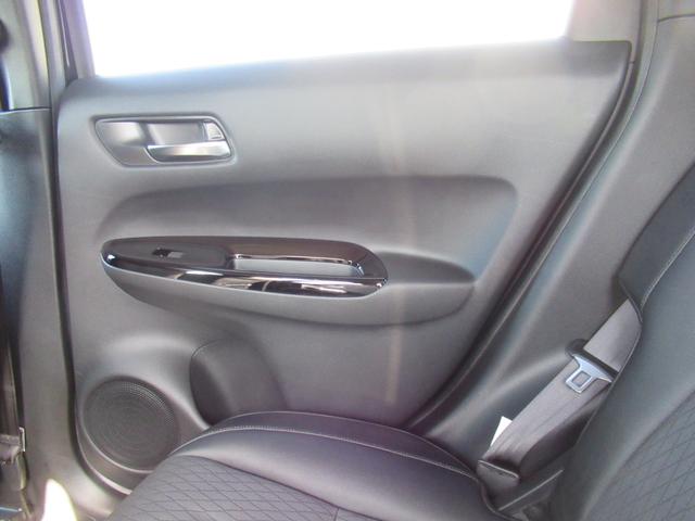 フィット ｅ：ＨＥＶリュクス　ギャザズナビ　フルセグ　ＤＶＤ　ＣＤ　Ｂｌｕｅｔｏｏｔｈ　ＬＥＤヘッドライト　フォグライト　ＥＴＣ　ワイヤレス充電　Ｂカメラ　前後ドラレコ　本革シート　シートヒーター　ＬＥＤヘッドライト　純正アルミ（43枚目）