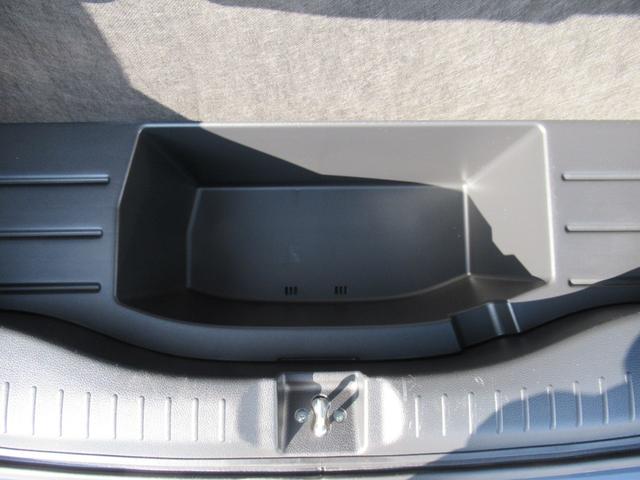 フィット ｅ：ＨＥＶリュクス　ギャザズナビ　フルセグ　ＤＶＤ　ＣＤ　Ｂｌｕｅｔｏｏｔｈ　ＬＥＤヘッドライト　フォグライト　ＥＴＣ　ワイヤレス充電　Ｂカメラ　前後ドラレコ　本革シート　シートヒーター　ＬＥＤヘッドライト　純正アルミ（47枚目）