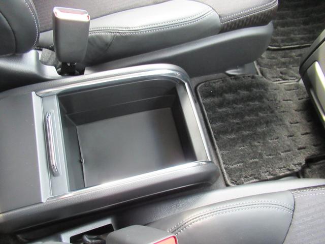 オデッセイハイブリッド ｅ：ＨＥＶアブソルート・ＥＸ　ギャザズナビ　Ｂｌｕｅｔｏｏｔｈ　ＣＤ・ＤＶＤ再生　フルセグ　マルチビューカメラ　ドラレコ　両側電動スライド　電動リアゲート　電動シート　シートヒーター　純正アルミホイール　ＥＴＣ（33枚目）