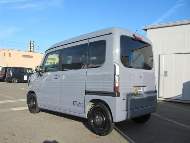 Ｎ－ＶＡＮ ｅ： ｅ：ファン　ギャザズ８インチディスプレイオーディオ　Ｂｌｕｅｔｏｏｔｈ　バックカメラ　前後ドラレコ　シートヒーター　弊社デモカー　純正ホイール　急速充電ポート　エンジンプッシュボタン　スマートキー（6枚目）