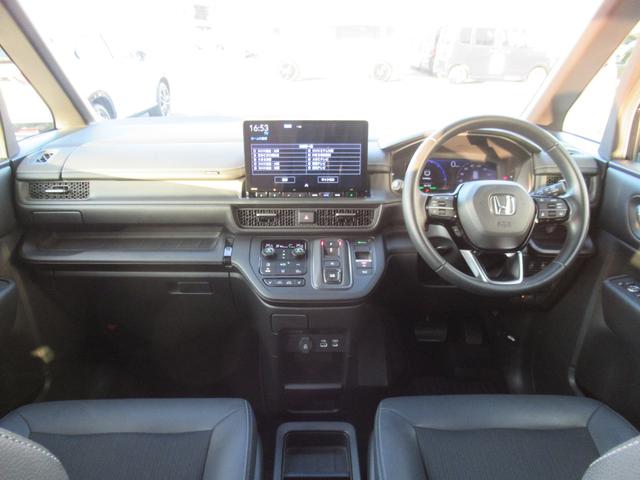 ステップワゴン e:HEVスパーダ 11.4インチHondaCONNECTナビ Bluetooth CD・DVD再生 マルチビューカメラ 両側電動スライド 電動リアゲート シートヒーター 純正アルミホイール LEDヘッドライト(4枚目)